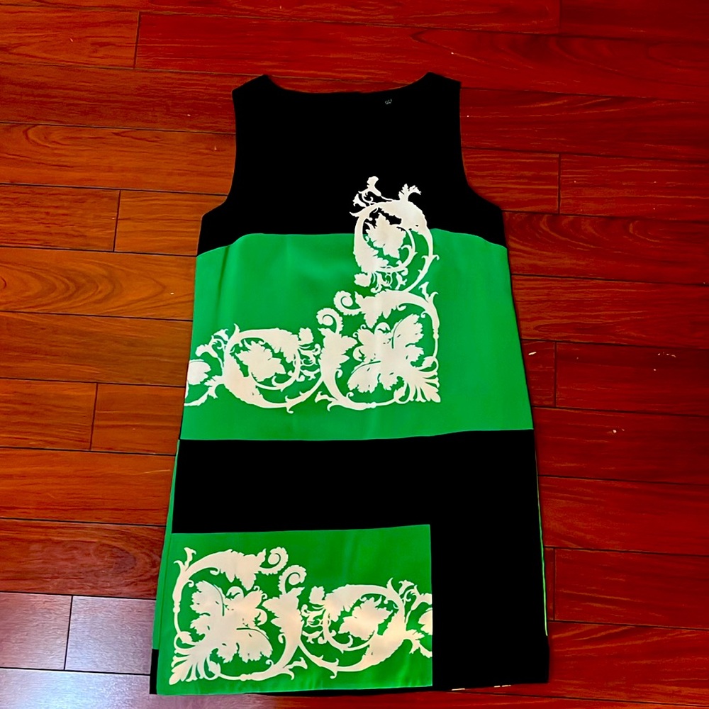 Tibi shift dress. Green and black print. Size 4. Worn once